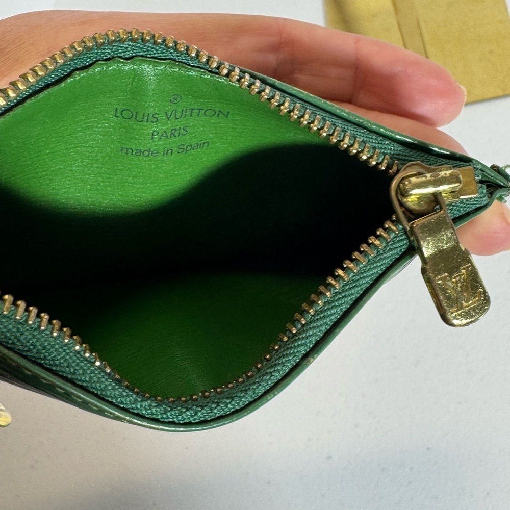Louis Vuitton Green Epi Key Holder - Picture 6 of 7